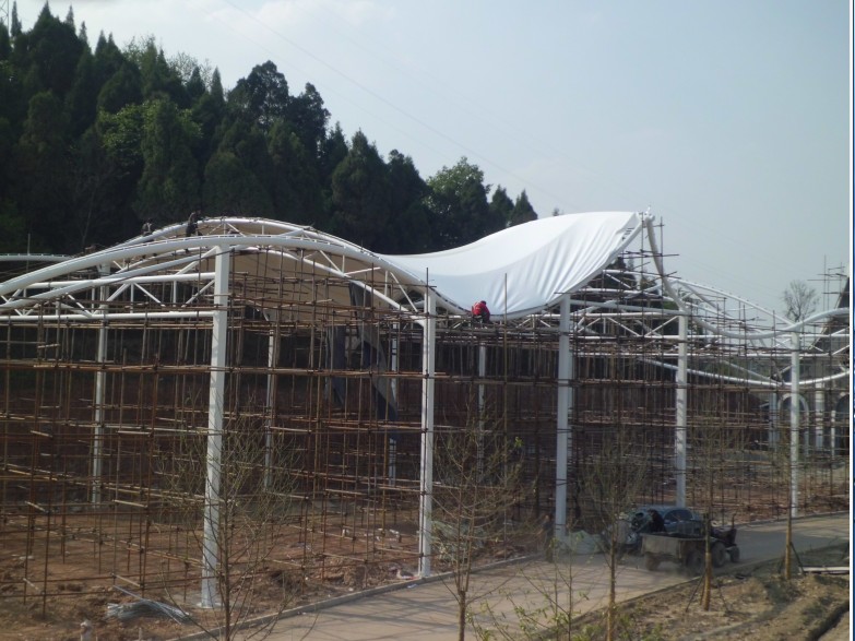 搭建膜结构建筑的流程是什么?